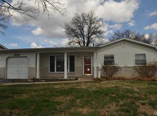 2085 Teakwood Manor Dr, Florissant, MO