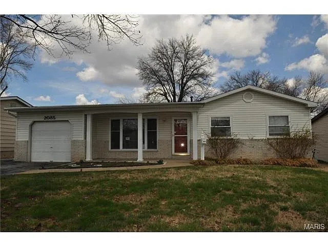 2085 Teakwood Manor Dr photo 1