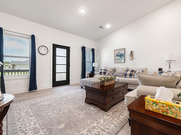 2nd image of 202 Forest Ave