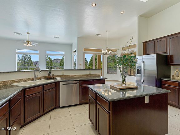 2nd image of 837 N Circulo Zagala