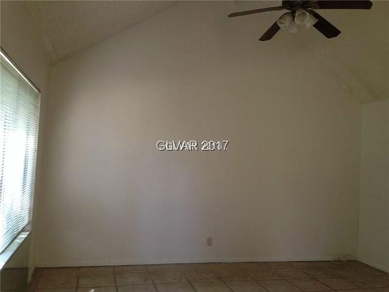 2nd image of 4493 Buena Vista Dr