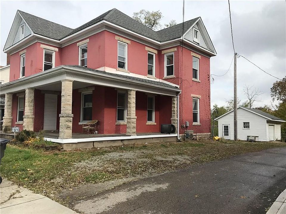 2nd image of 109 Clay St