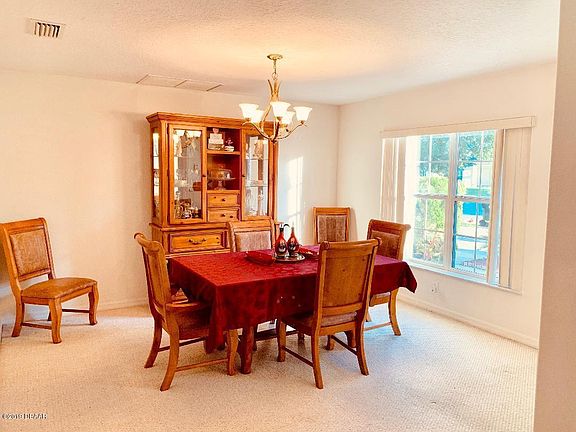 5th image of 136 Heathrow Dr