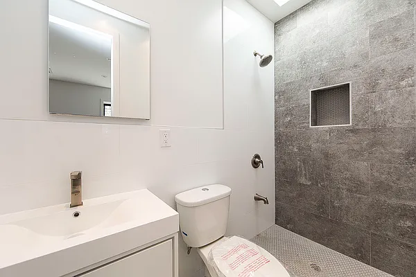 Rented by Keystone Realty USA Corp | media 14