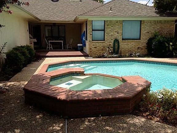 2nd image of 6308 Bronze Leaf Dr