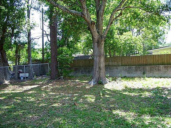 3rd image of 2904 Magnolia Ave