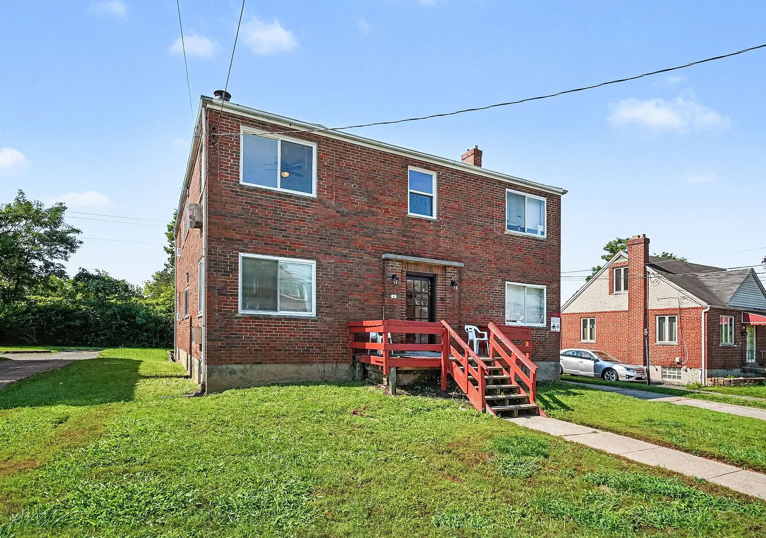 629 Maple Dr, Cincinnati OH 45215 — Photo 3