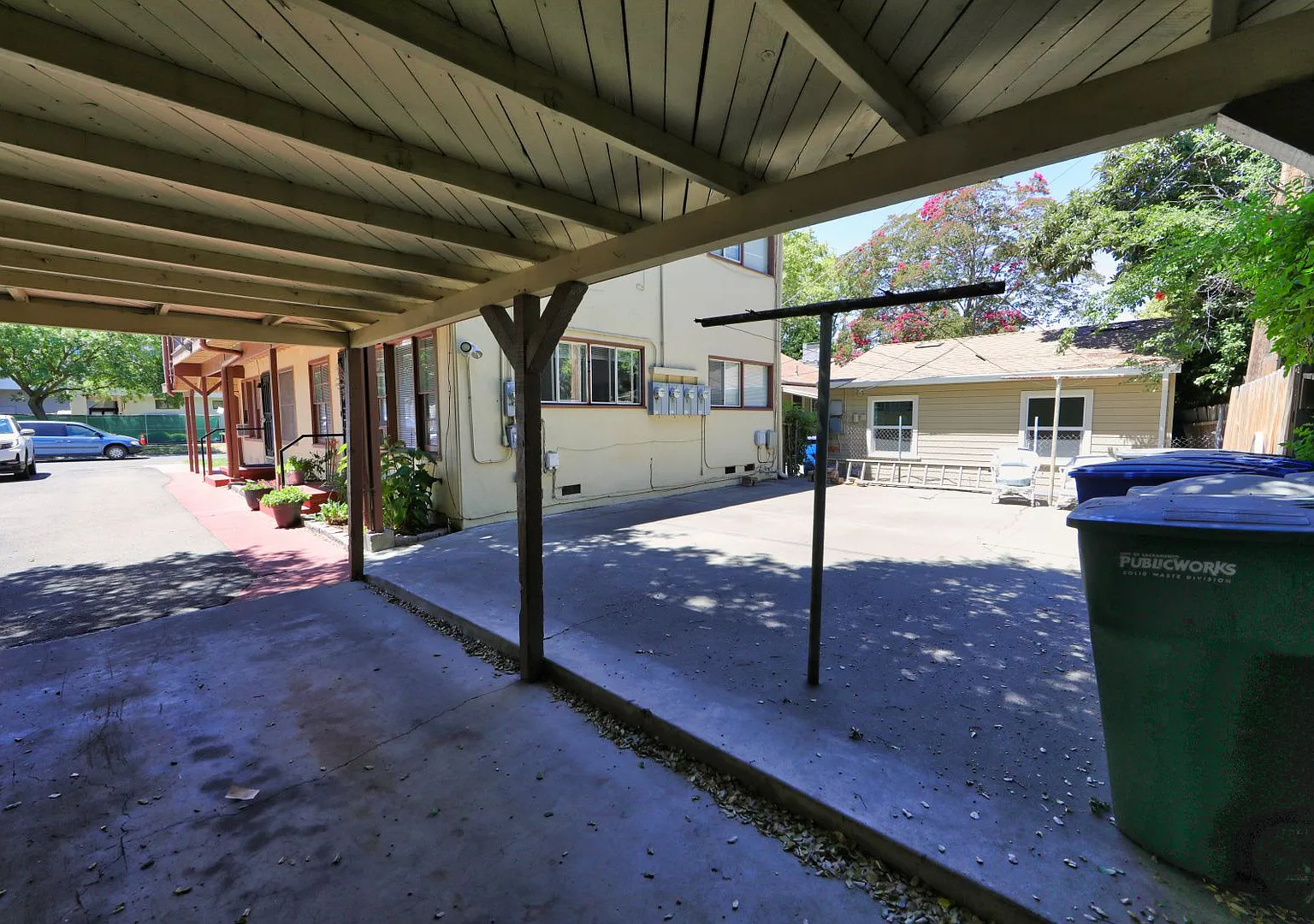 V Street 4225 Unit 2 — Photo 4