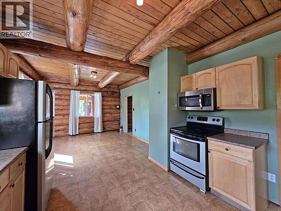 5th image of 2303 Pinnacles Rd