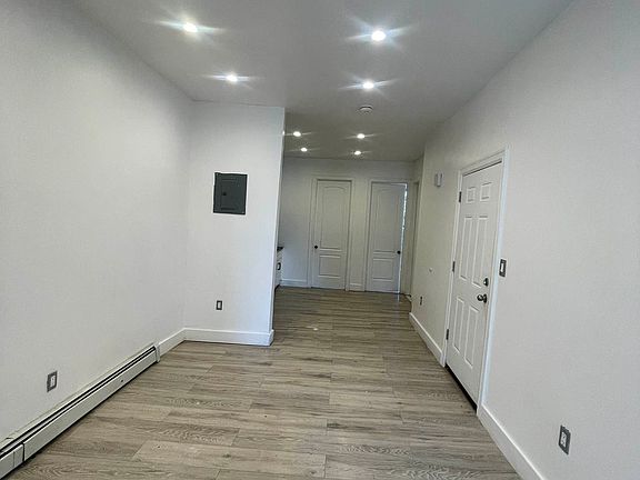 4th image of 221 Rockaway Ave #2