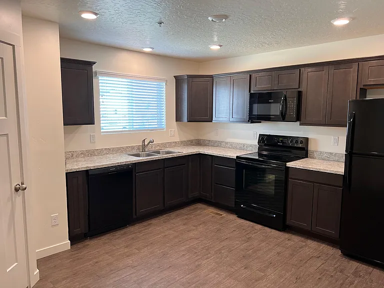 3715 N Centrepoint Way #G107 — Photo 2