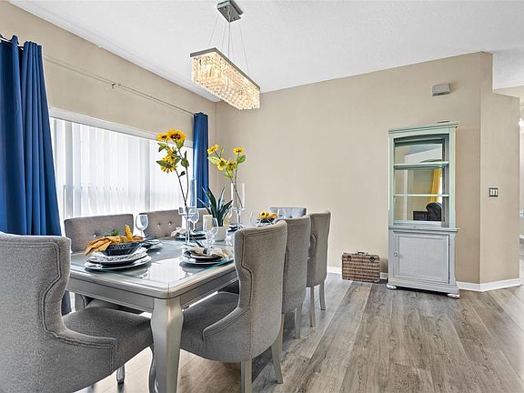 5th image of 9909A Jasmine Brook Cir