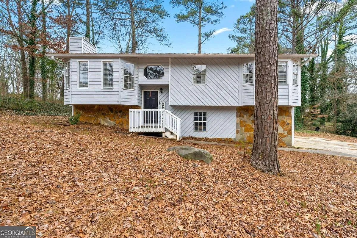 3121 Octavia Ln photo 1