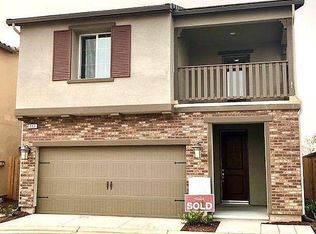 862 Lassen Ln W, Madera, CA 93636