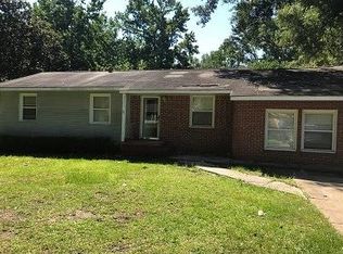 2521 Robin Hood Dr, Mobile, AL 36605