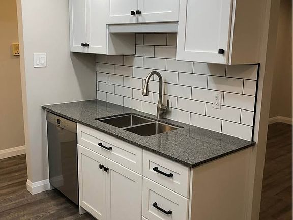5th image of 73 Park Ave #101