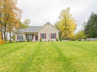 14 Hunters Run Blvd, Cohoes, NY 12047