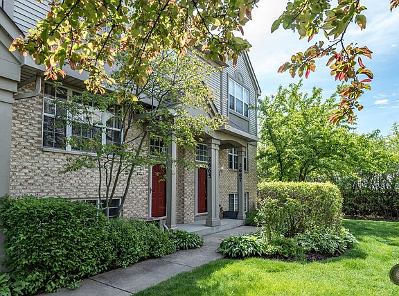 3rd image of 2665 Woodmere Dr