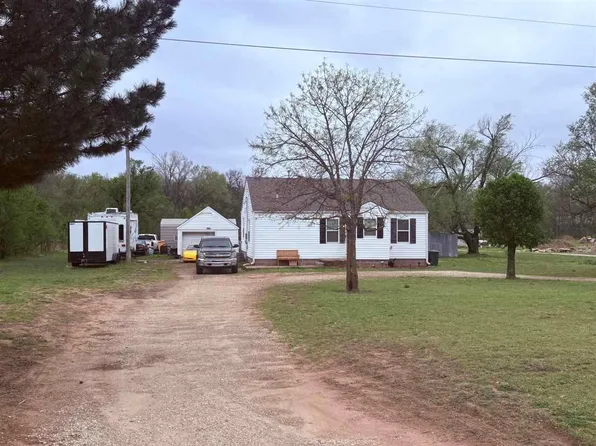 3499 Joe Colby Rd, Ponca City, OK 74604