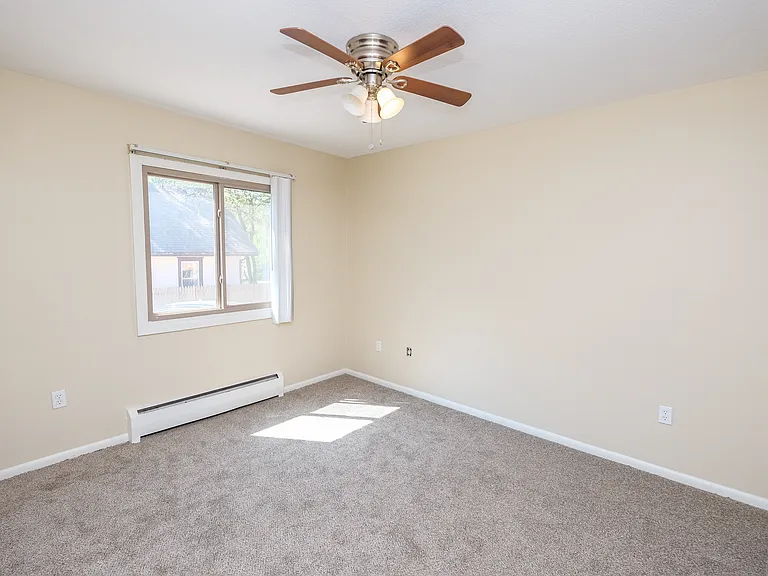 Minnehaha Apartments — Photo 6