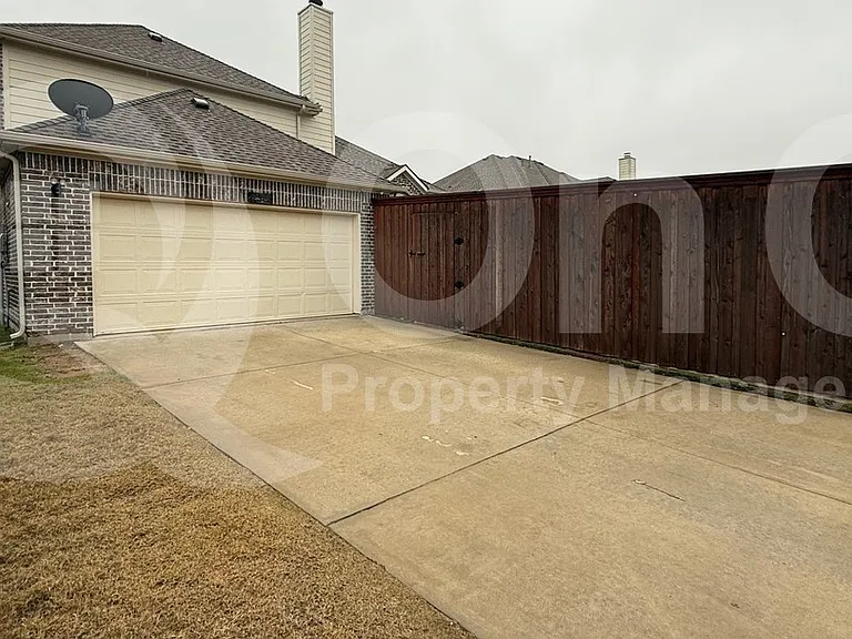 12368 Willowgate Dr — Photo 32