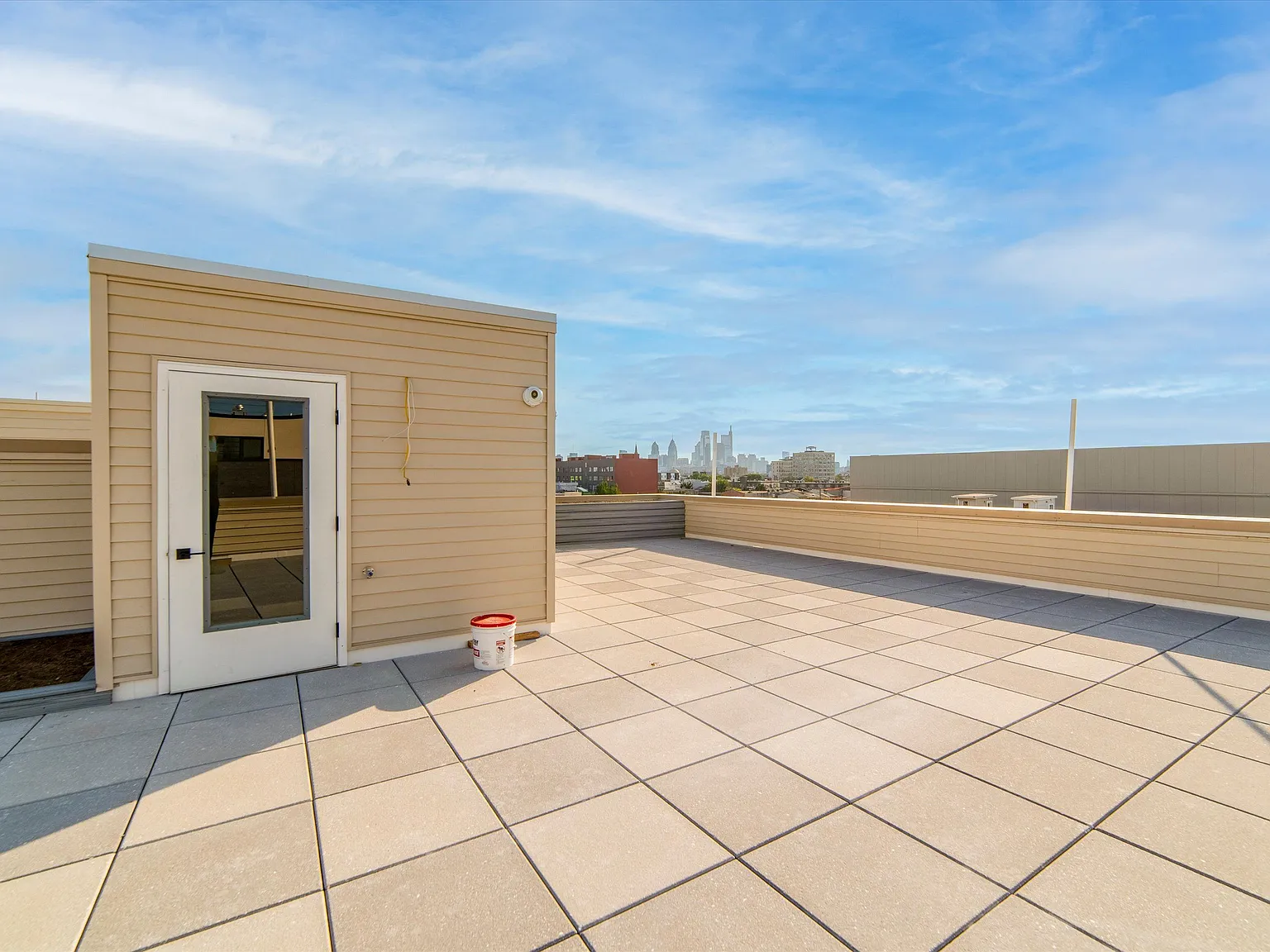 1 bed, 607 sqft, $1,680 — Photo 3