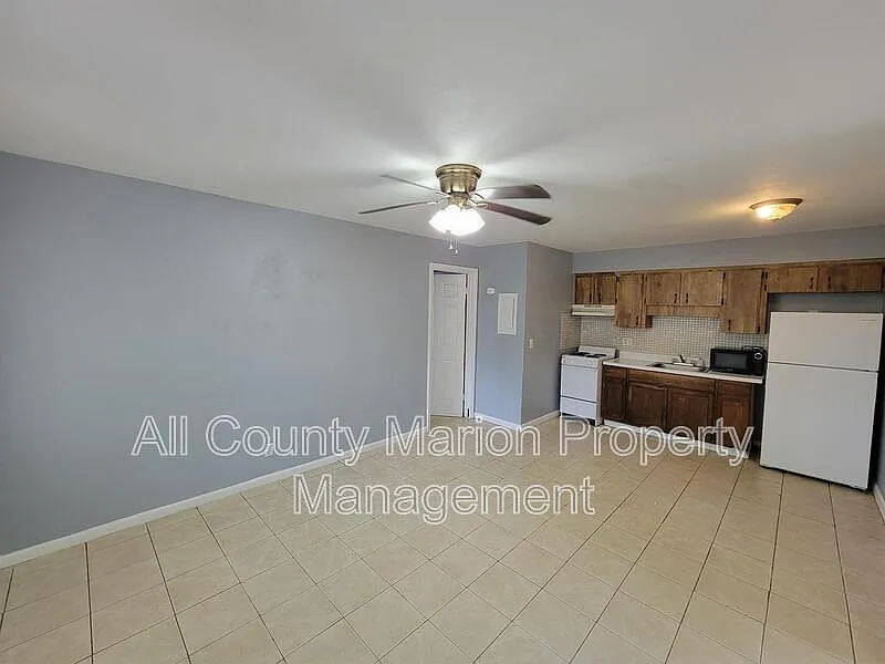 1 bed, 1.0 bath, 525 sqft, $850 — Photo 2