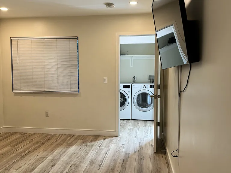 633 N Normandie Ave #1/2 — Photo 14