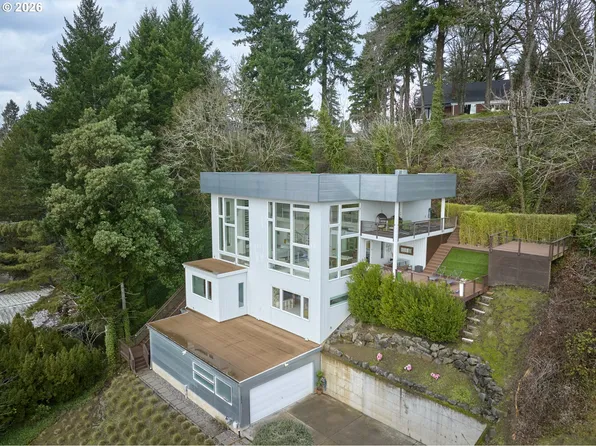 3816 Edgewood Dr, Vancouver, WA 98661