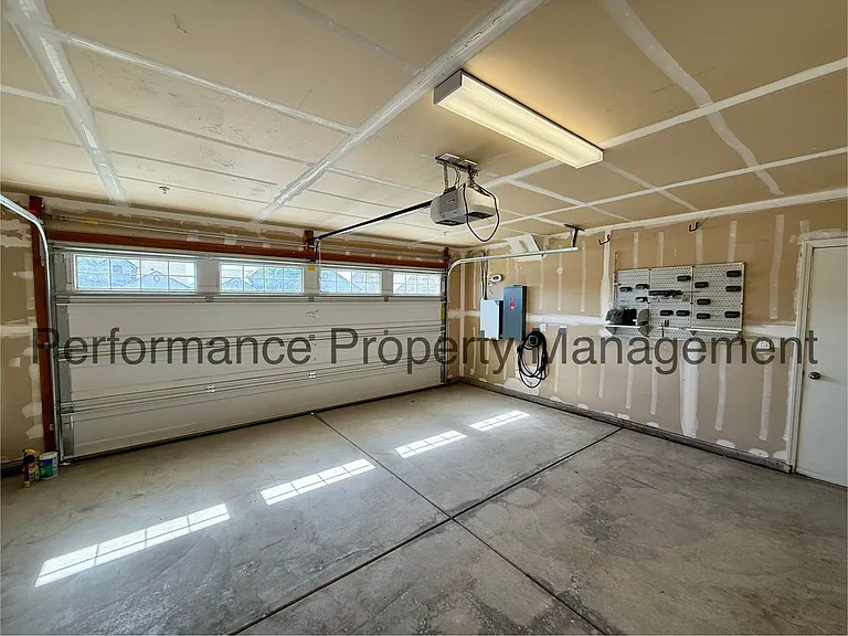 9024 Selma St — Photo 15