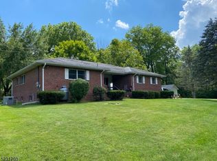 15 Benton Rd, Columbia, NJ 07832