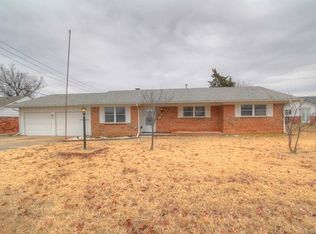 204 Hinton Blvd, Mannford, OK 74044
