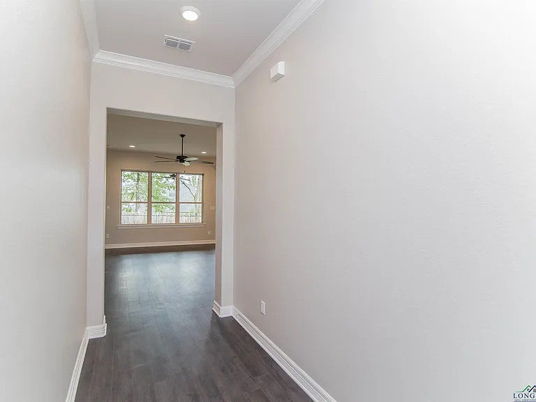 107 Letterman Ln — Photo 4
