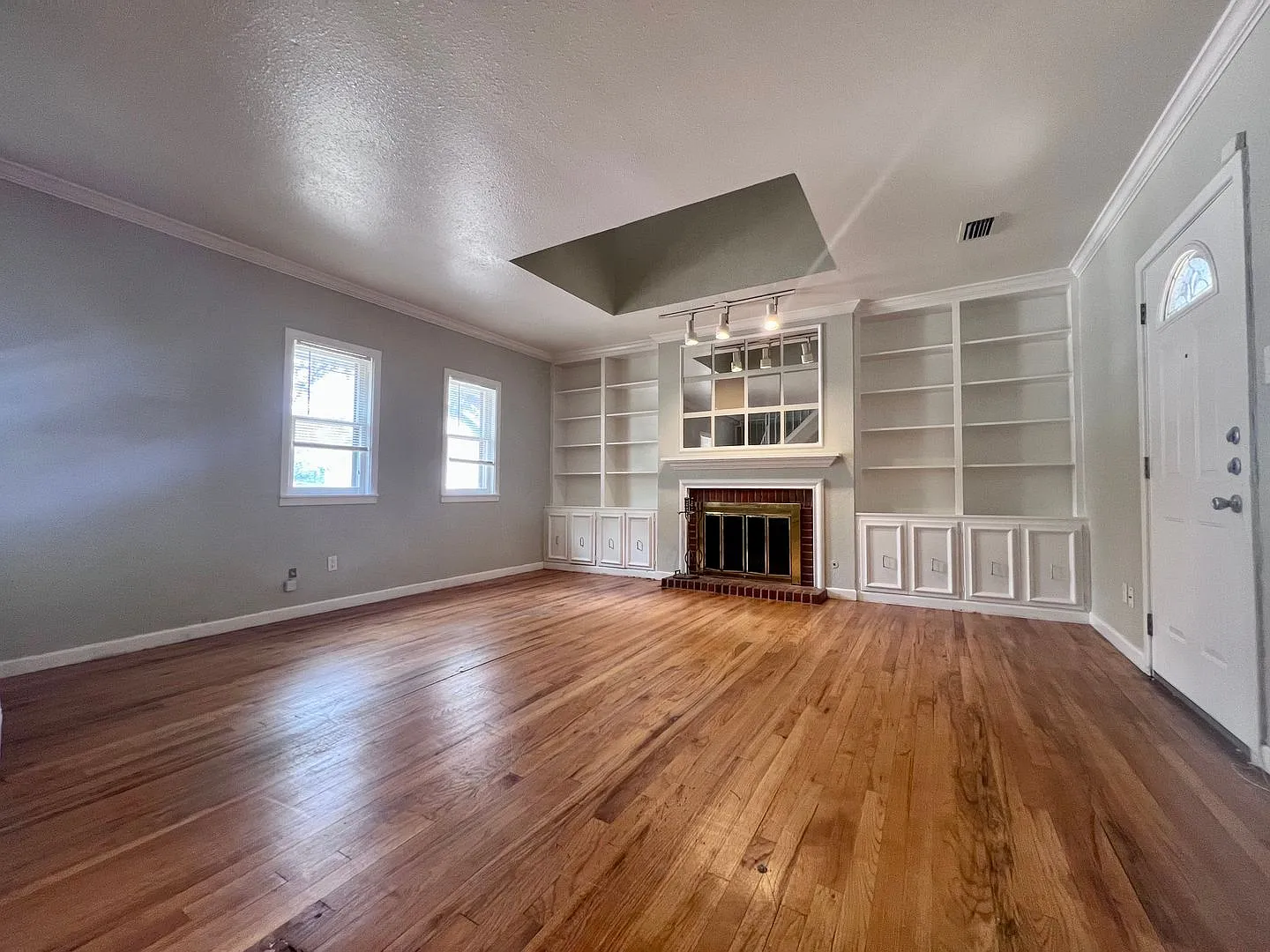 Unique 2 Story Home — Photo 4