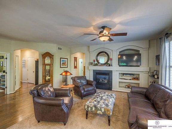 5th image of 9803 S 28th St