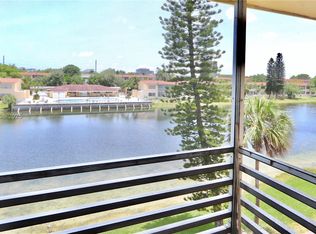 2880 NE 203rd St APT 31, Aventura, FL 33180