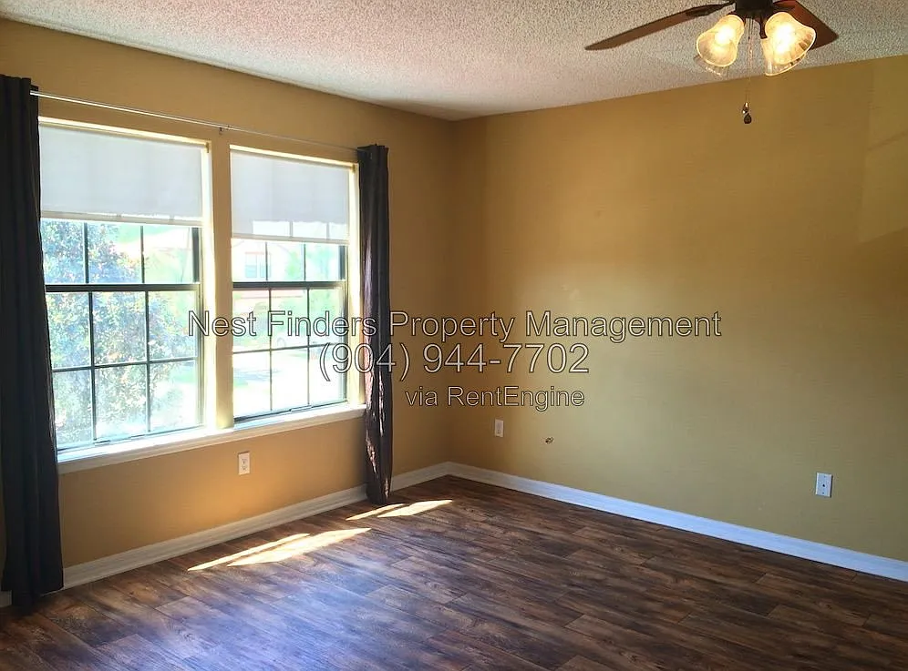 3 bed, 2.0 bath, 1260 sqft, $1,825 — Photo 3