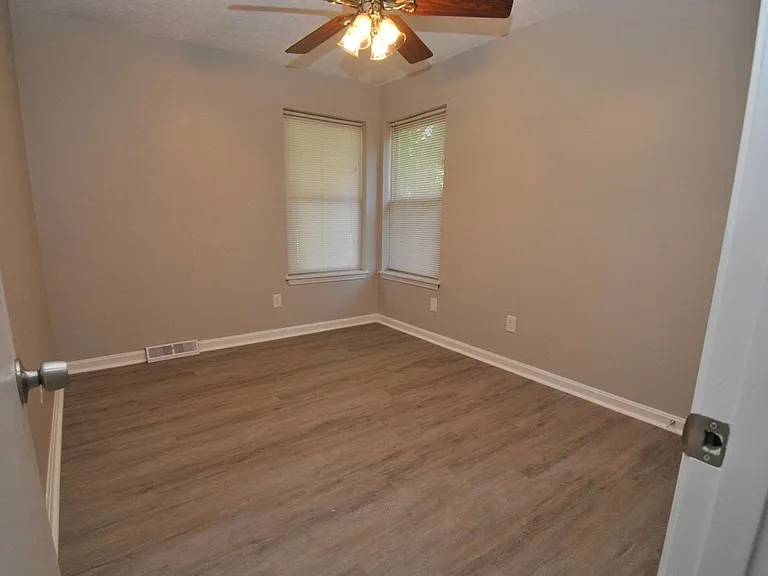 6711 El Rancho Rd — Photo 22
