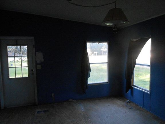 2nd image of 700 E Westville Ave
