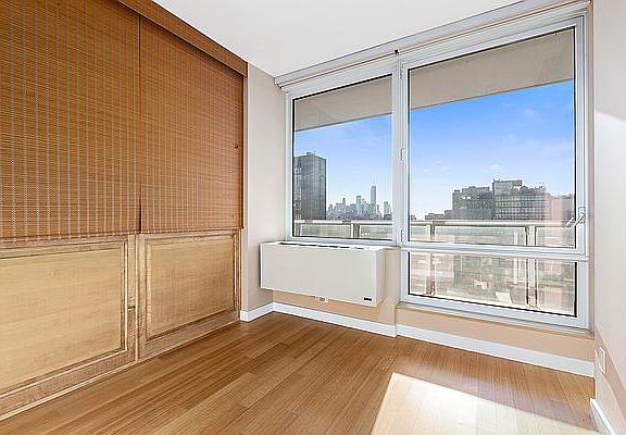 4th image of 450 W 17th St APT 1705