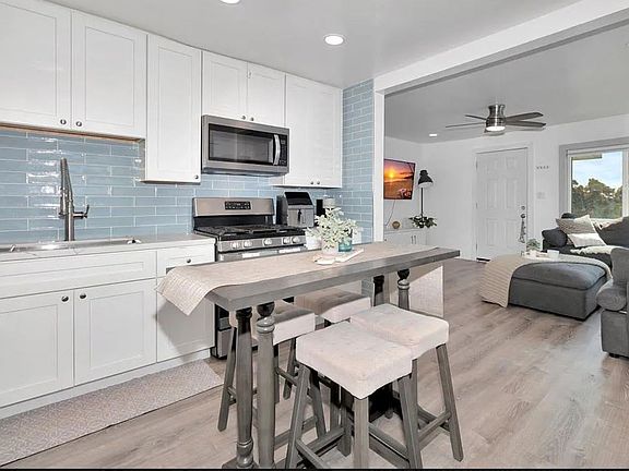 4th image of 2954-56 Shelby Dr #2956