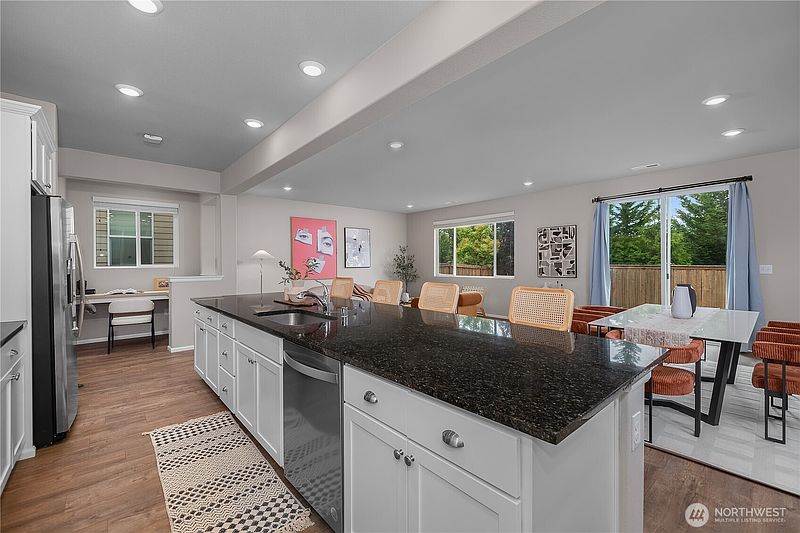 5th image of 3119 Hanna Drive NE