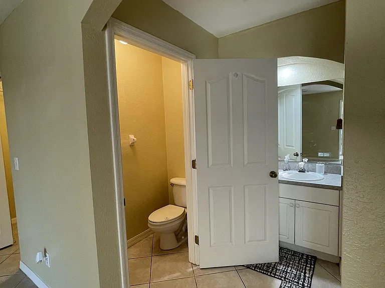 1602 SW 16th Ct — Photo 25