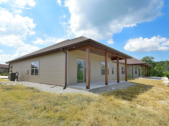 3rd image of 82 Mountain View Court