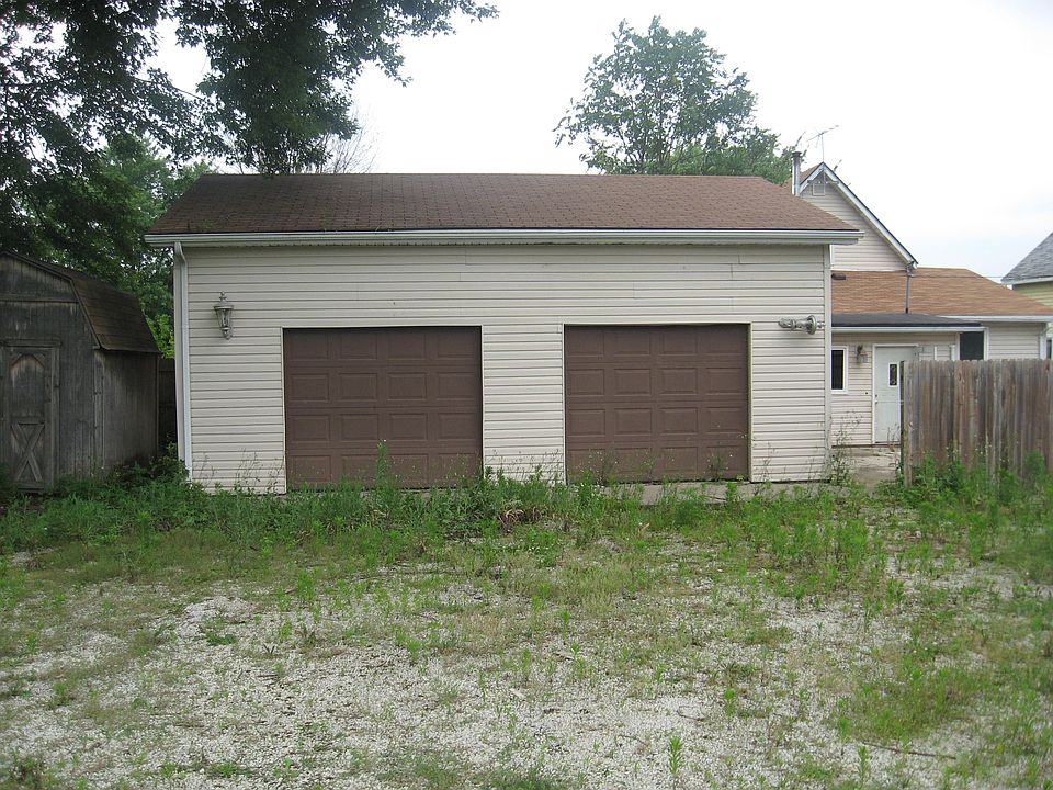 2nd image of 411 W Windsor St