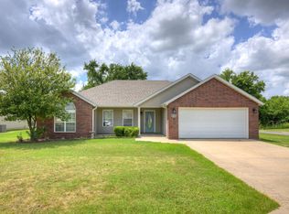 1504 Prier Ln, Webb City, MO 64870