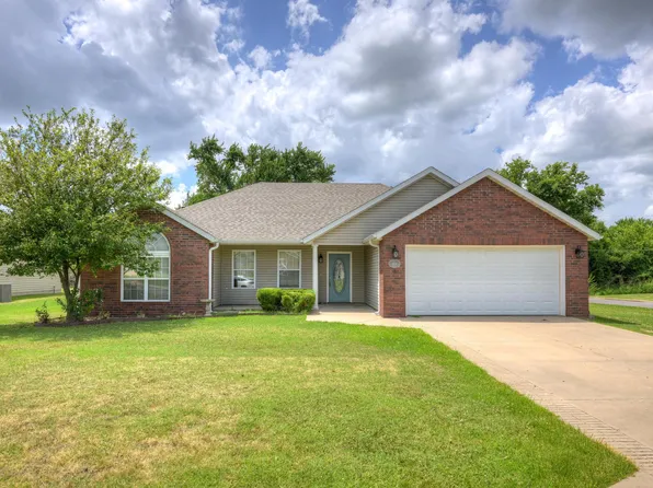 1504 Prier Lane, Webb City, MO 64870