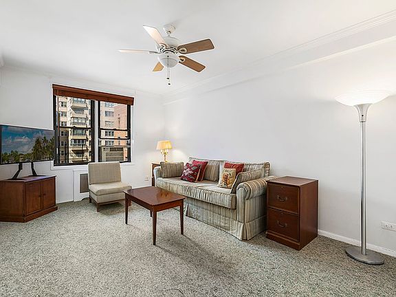 4th image of 30 E 9th St #5GGHH