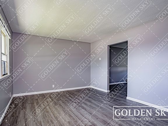 3rd image of 111 S Keystone Cir