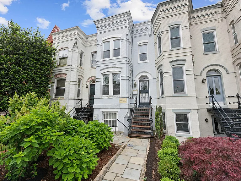 311 Massachusetts Av NE (Office Space on the main and top level)